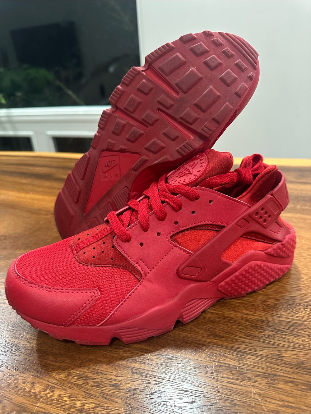 Nike Air Huarache Triple Red Varsity Red Men’s Size 10 Running Sneakers Shoes